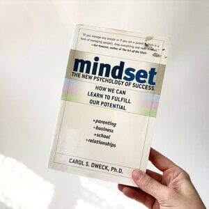 EUC Mindset: The New Psychology of Success - Paperback - Carol S. Dweck, Ph.D